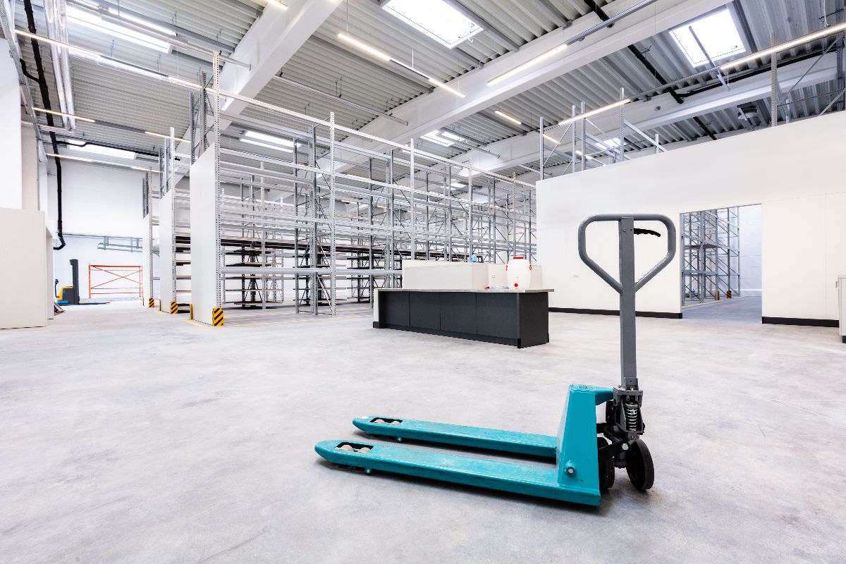 Ficem vs Gypsum for Warehouse Walls: Which Lasts Longer?